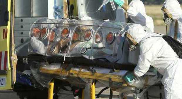 Ebola, morto il missionario spagnolo colpito dal virus e rimpatriato a Madrid