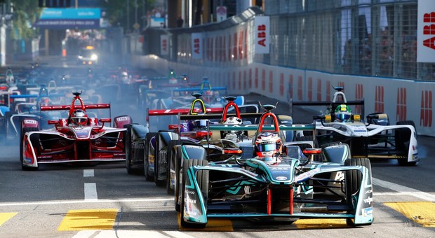 La partenza di un E-Prix nella scorsa stagione