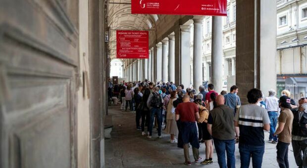 Caro energia, stangata per gli Uffizi: il biglietto sale a 25 euro in alta stagione Sangiuliano: «Giusto adeguarci agli standard europei»