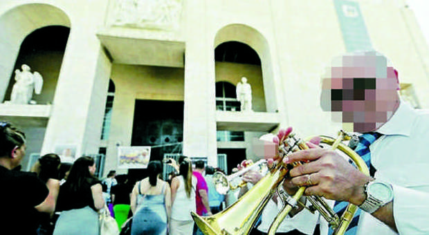 Casamonica, la banda di Frascati “licenzia” i sei musicisti del funerale