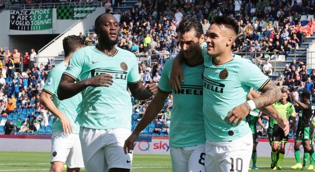 L'Inter vince, ma che sofferenza: Lukaku e Lautaro, 4-3 al Sassuolo
