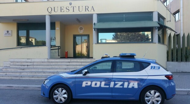 Terni, morto in casa a San Giovanni: al centro delle indagini il metadone sequestrato dalla polizia