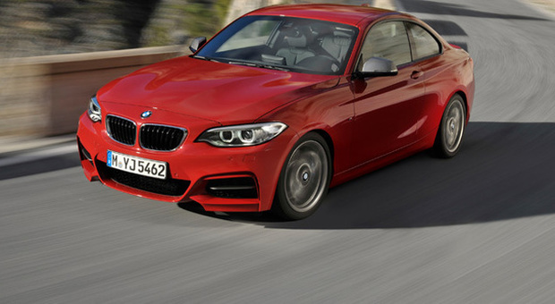 La nuova BMW Serie 2 affinca la Serie 6 e la recente Serie 4 nella famiglia delle coupé
