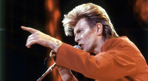 Cinque anni fa moriva David Bowie: il genio della lampada che cambiò tutto rimanendo se stesso