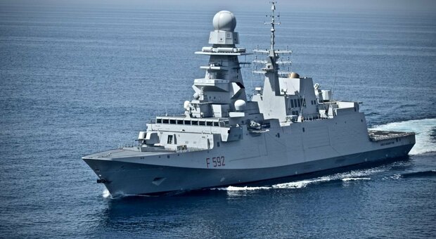 Mar Rosso, cosa è la missione europea Aspis: anche le navi italiane proteggeranno i mercantili dagli Houthi