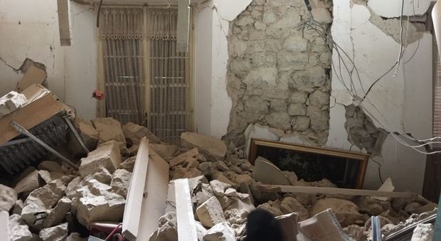 Terremoto, gravi danni nella zona rossa Chiese crollate a Visso e Ussita