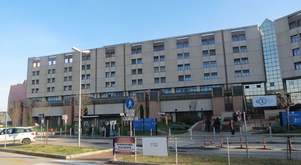 L'ospedale regionale a Torrette