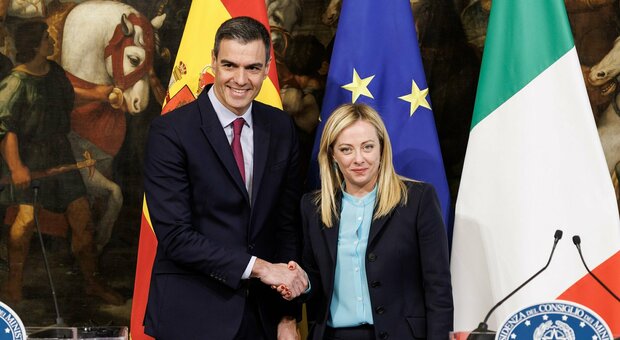 Meloni incontra Sanchez: «Molte convergenze con la Spagna. Patto di stabilità entro l'anno»