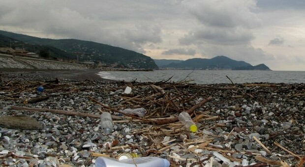 Mar Mediterraneo, oltre un milione di tonnellate di plastica: Egitto, Turchia e Italia principali responsabili