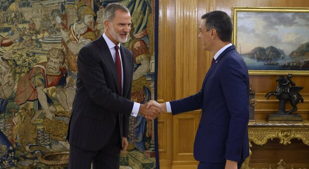 Spagna, il re incarica Sanchez di formare un nuovo esecutivo: «Punto a un governo di legislatura»