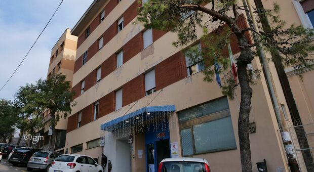 Ancona, al Salesi per l’operazione alle tonsille lista d'attesa lunga 2 anni