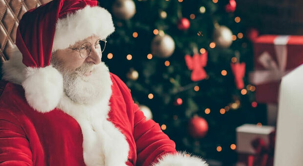 Babbo Natale su Zoom, la videochiamata con i bambini per le feste in tempi di Covid: ecco l'idea