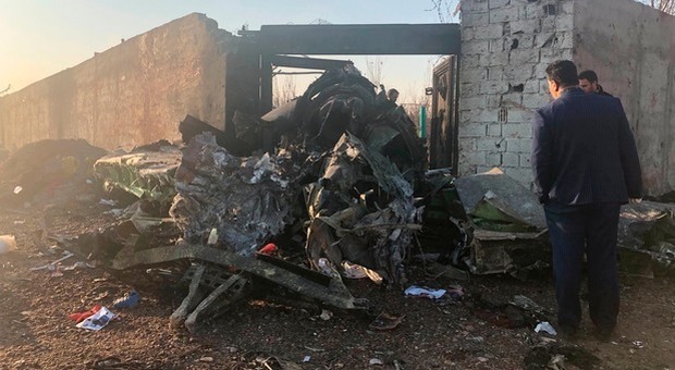 Teheran, precita al decollo volo Ukraine Airlines: 170 morti