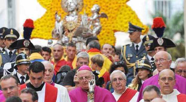 Al nuovo parroco del Duomo la prova di forza per la processione di San Matteo