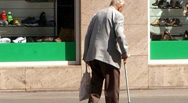 Pesaro, anziano malato d'Alzheimer si perde: ritrovato grazie al Gps