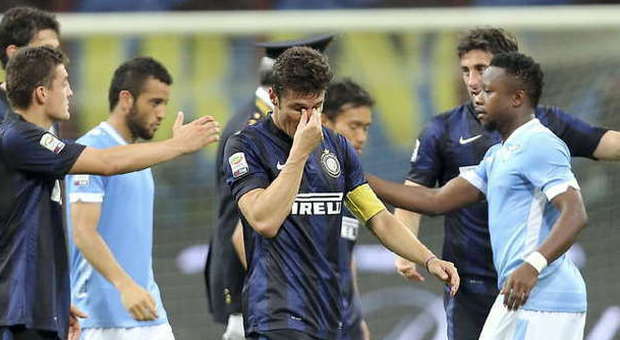 Inter-Lazio 4-1, segna Biava poi si scatenano Palacio e Icardi. Standing ovation per l'addio di Zanetti