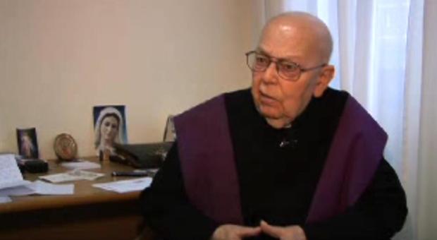 Padre Amorth, addio all'esorcista aveva 600 richieste di riti al giorno