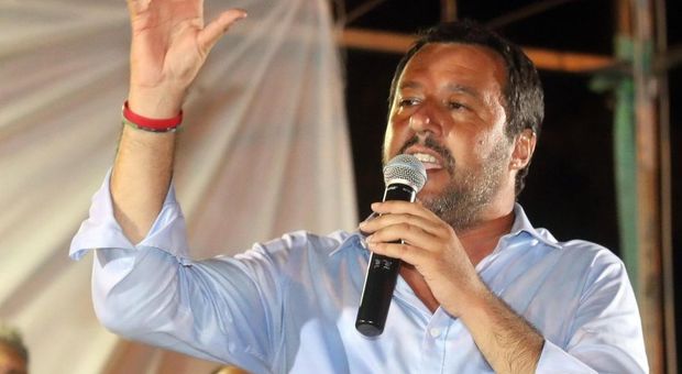 Salvini: «Non subito flat tax al 15% ma si pagheranno meno tasse. I mercati? Manterremo gli impegni con gli italiani»