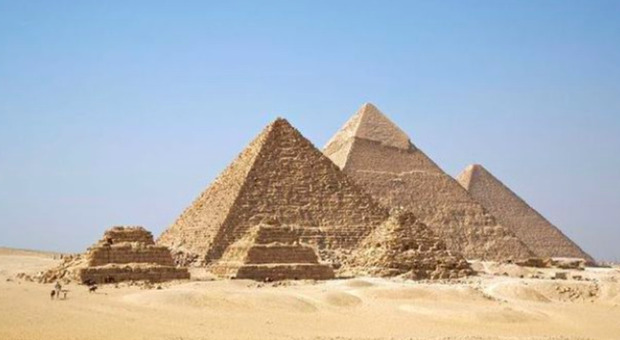 Nefertiti, «so dove potrebbe essere la tomba perduta della regina»: la rivelazione dell'archeologa