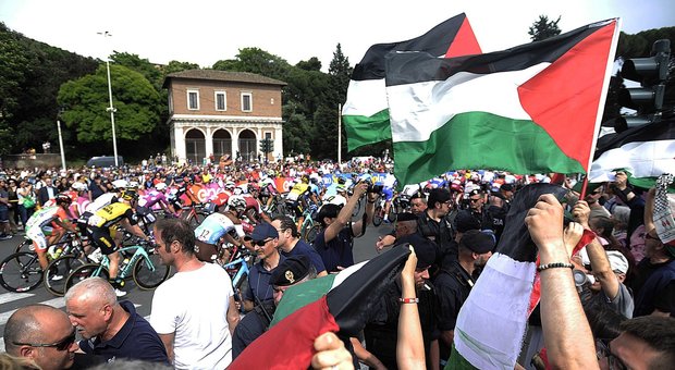 Giro d'Italia, quelle proteste e violenze che inquinano lo sport