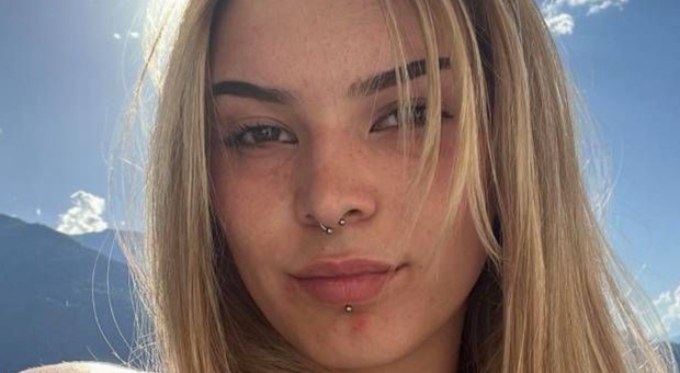 Incidente in Valtellina, morta una ragazza: Elisa aveva 21 anni. Ferito l'amico 19enne
