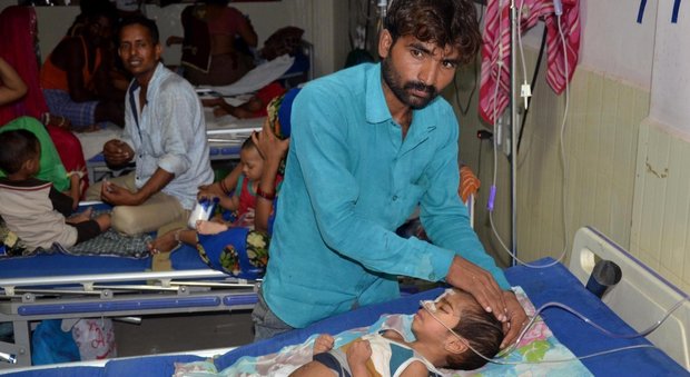 Strage di bambini in India: 61 morti in ospedale in 72 ore