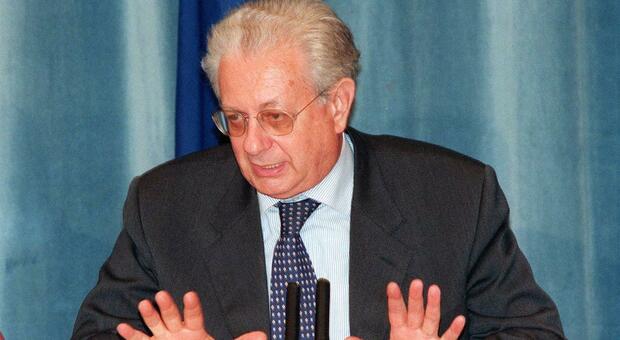 Luigi Berlinguer è morto, l'ex ministro dell'Istruzione (cugino di Enrico) si è spento a 91 anni