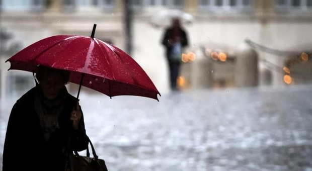 Maltempo, allerta rossa in Veneto: piogge e temporali di forte intensità. Domani la fase più acuta