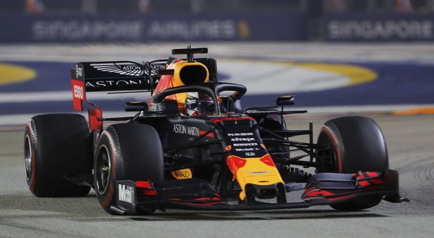 Formula 1, penalità per Red Bull e Toro Rosso. Per Verstappen il Gp di Russia parte in salita