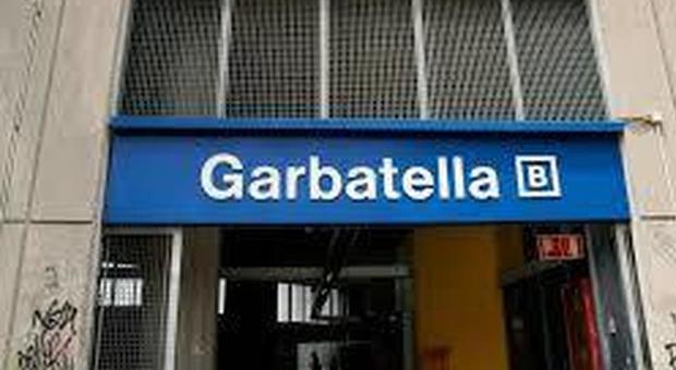 Metro B interrotta tra Castro Pretorio e Eur Magliana, chiusta stazione Garbatella: soccorso un passeggero