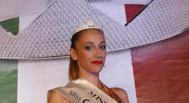 Miss Italia, tutte contro Rosaria Aprea: «Favorita perché vittima di violenza»
