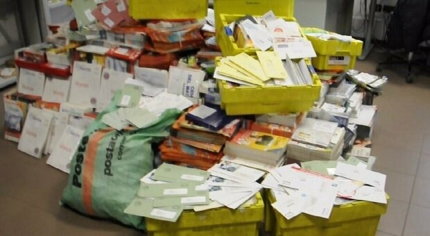 Campania, Pellegrino (Iv): «Disagi per mancata apertura quotidiana degli uffici postali»