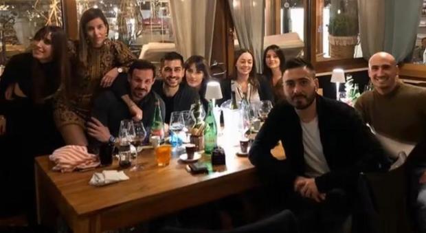 Ancelotti non lascia Napoli: Davide e Katia a cena con gli amici