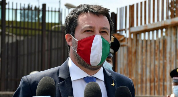 Gregoretti, per Matteo Salvini non luogo a procedere. L'ex ministro: «La sinistra usa i magistrati»