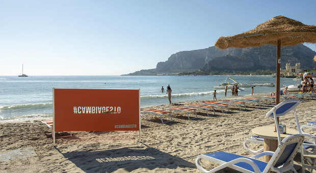 Stop ai mozziconi di sigarette in spiaggia: da Palermo parte #cambiagesto