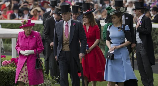 Royal Ascot, al Ladies day regnano le principesse Eugenie e Beatrice