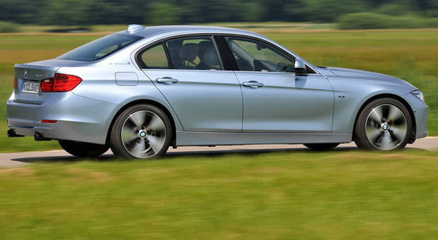 La BMW Serie 3 ActiveHybrid è disponibile solo con carrozzeria berlina