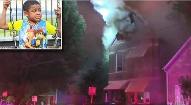 L'incendio avvolge casa, bambino-eroe di cinque anni mette in salvo 13 familiari