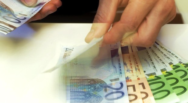 Decreto imprese, chi ha ricevuto 25 mila euro potrà chiederne altri 5 mila