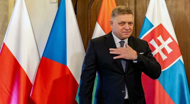 Robert Fico, la svolta nazionalista della Slovacchia dopo le elezioni: l'asse con Orban e Putin