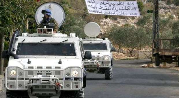 LIBANO - Pattugliamento UNIFIL con mezzi Lince
