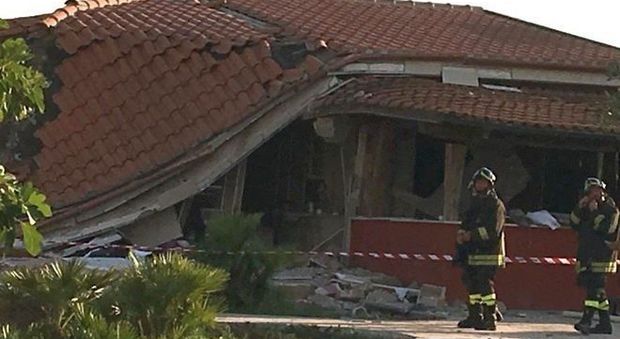 Villa esplode per una fuga di gas: erano in corso dei lavori