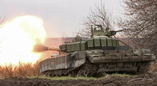 Avdiivka, l'offensiva di tank russi decimata dai droni ucraini. Può cambiare la guerra?