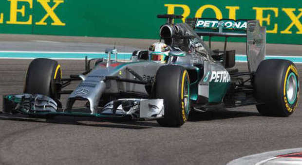 La Mercedes di Lewis Hamilton a Yas Marina di Abu Dhabi