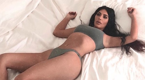 Kim Kardashian, sexy e in perfetta forma su Instagram: «Come il burro»