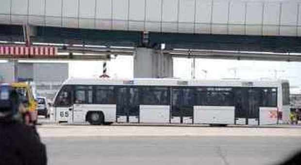 Un bus per il trasporto passeggeri