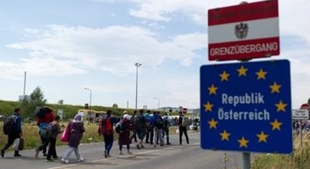 L'Austria: «La mafia dei trafficanti deve finire: pronti a chiudere il Brennero»