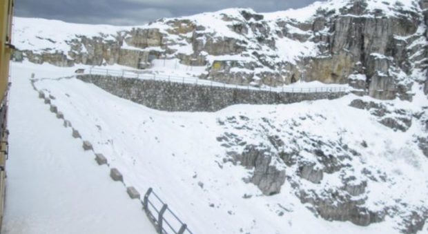 «Non andate sul Pasubio», il Soccorso alpino: «Forte rischio valanghe»