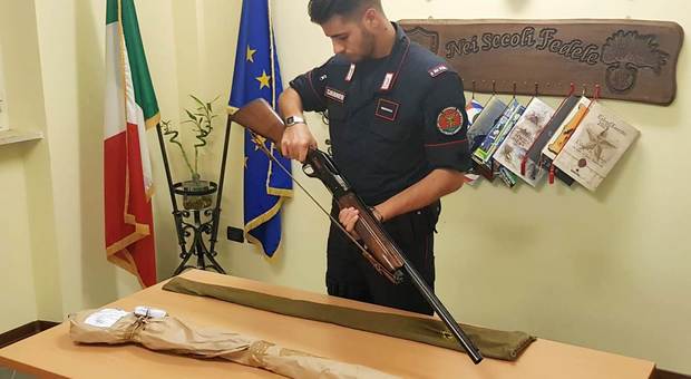 Incidente di caccia, i carabinieri forestali sequestrano i fucili e avviano indagine