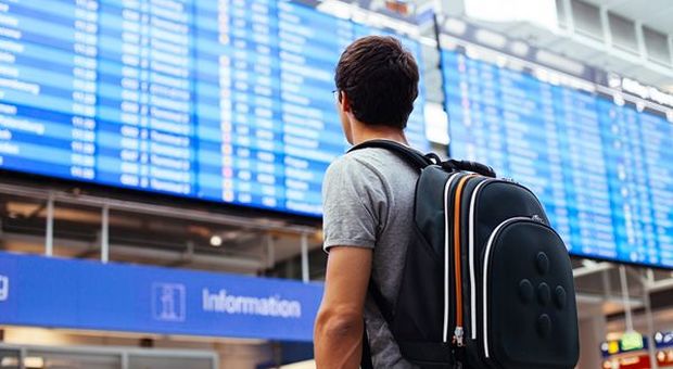 Trasporto aereo, Istat conferma crollo improvviso e verticale dopo 10 anni di boom